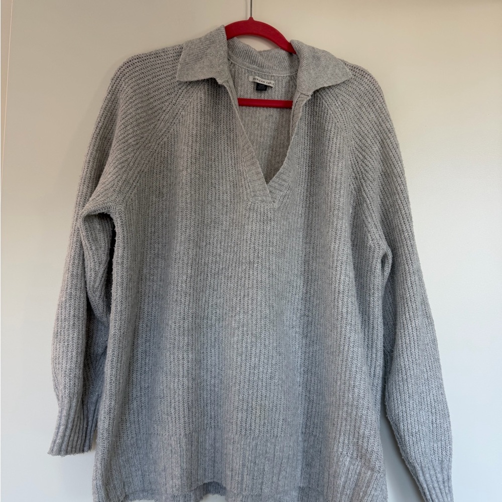 American Eagle Outfitters Light Gray V-Neck Sweater